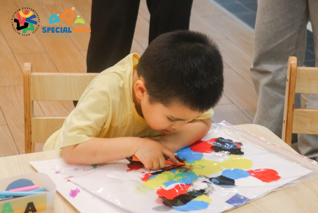 Benefits of Visual Arts for Children with Special Needs, Visual Arts Education Program